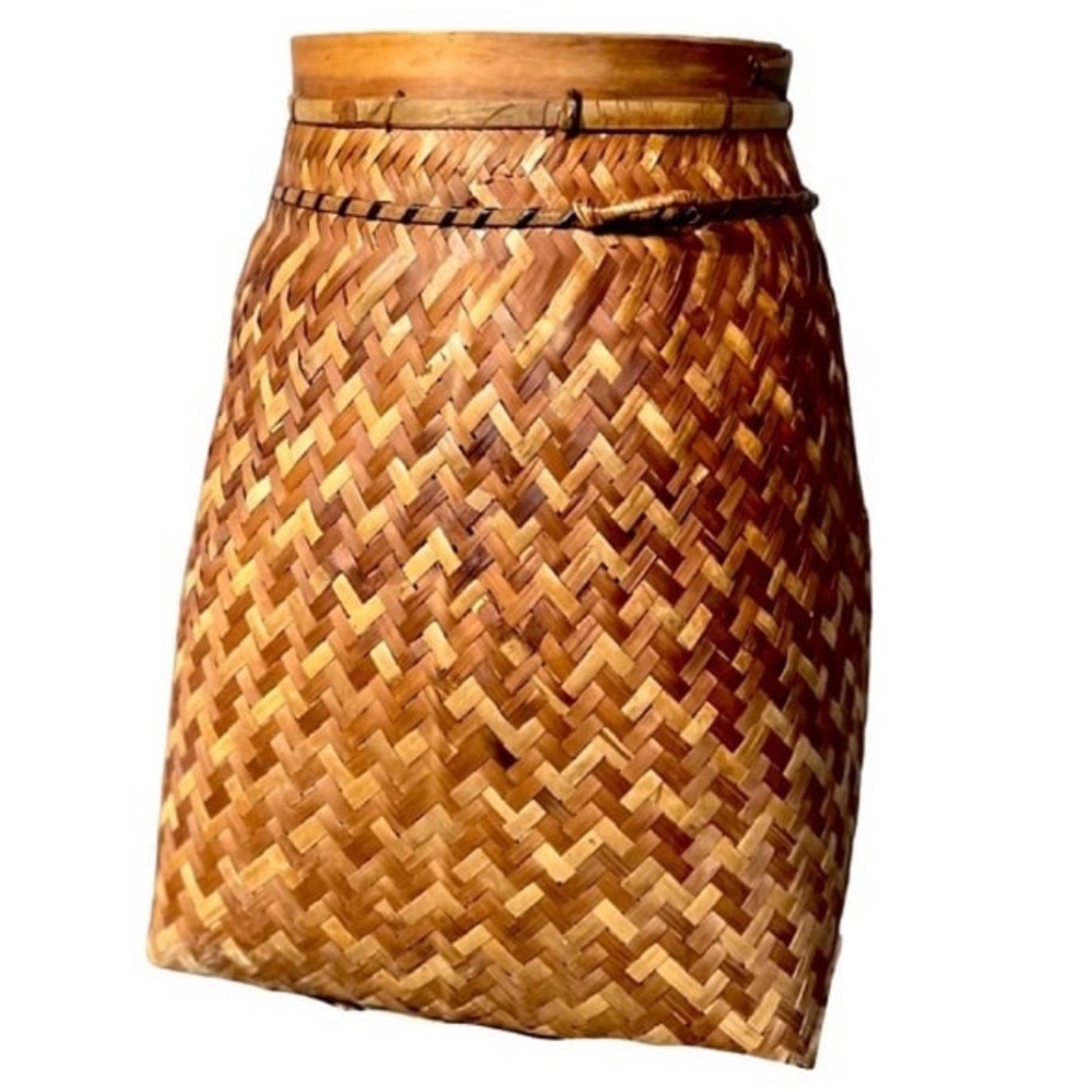 Large Vintage Handwoven Rattan Fish Trap Basket Vase – Rustic Farmhouse